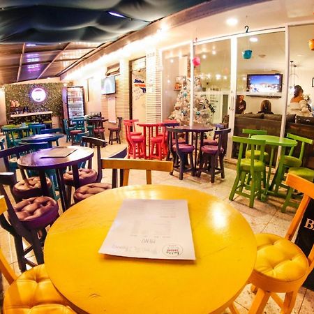 Urbana Hostel ボゴタ エクステリア 写真