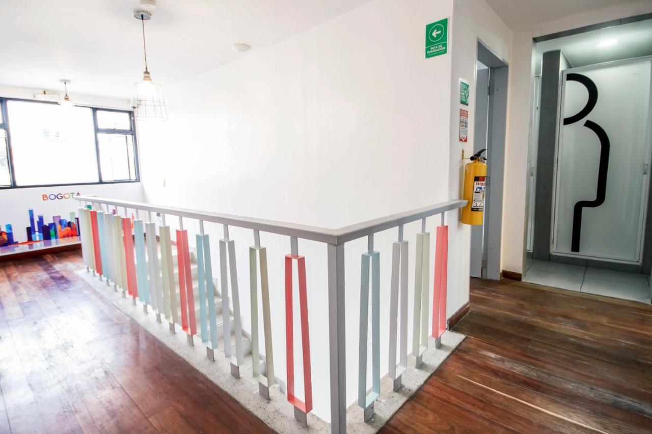 Urbana Hostel ボゴタ エクステリア 写真