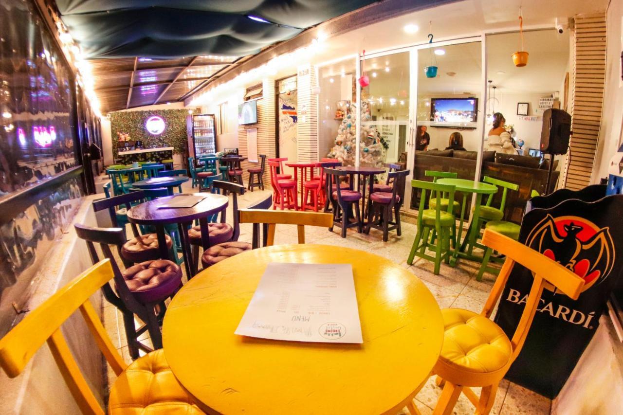 Urbana Hostel ボゴタ エクステリア 写真