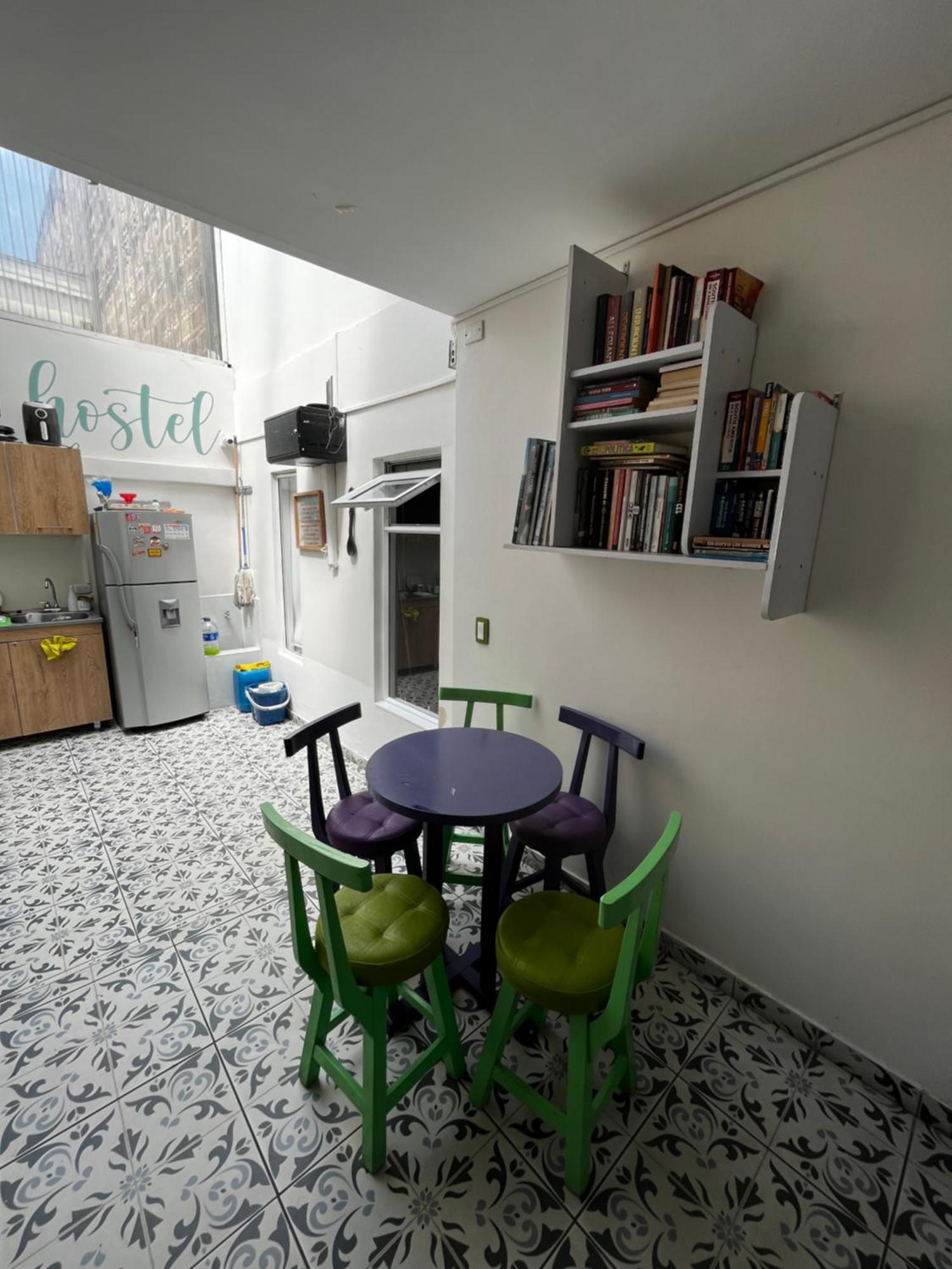 Urbana Hostel ボゴタ エクステリア 写真