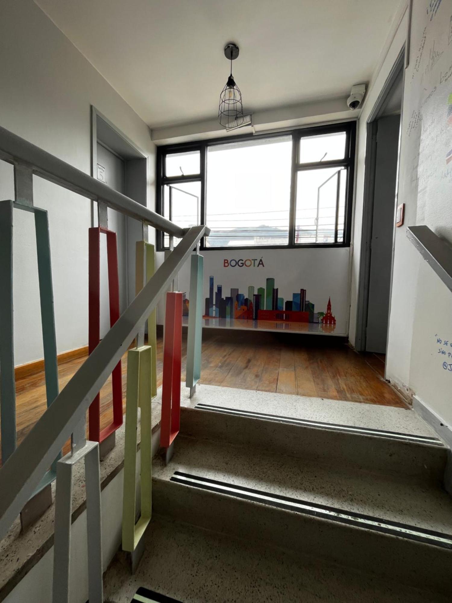 Urbana Hostel ボゴタ エクステリア 写真